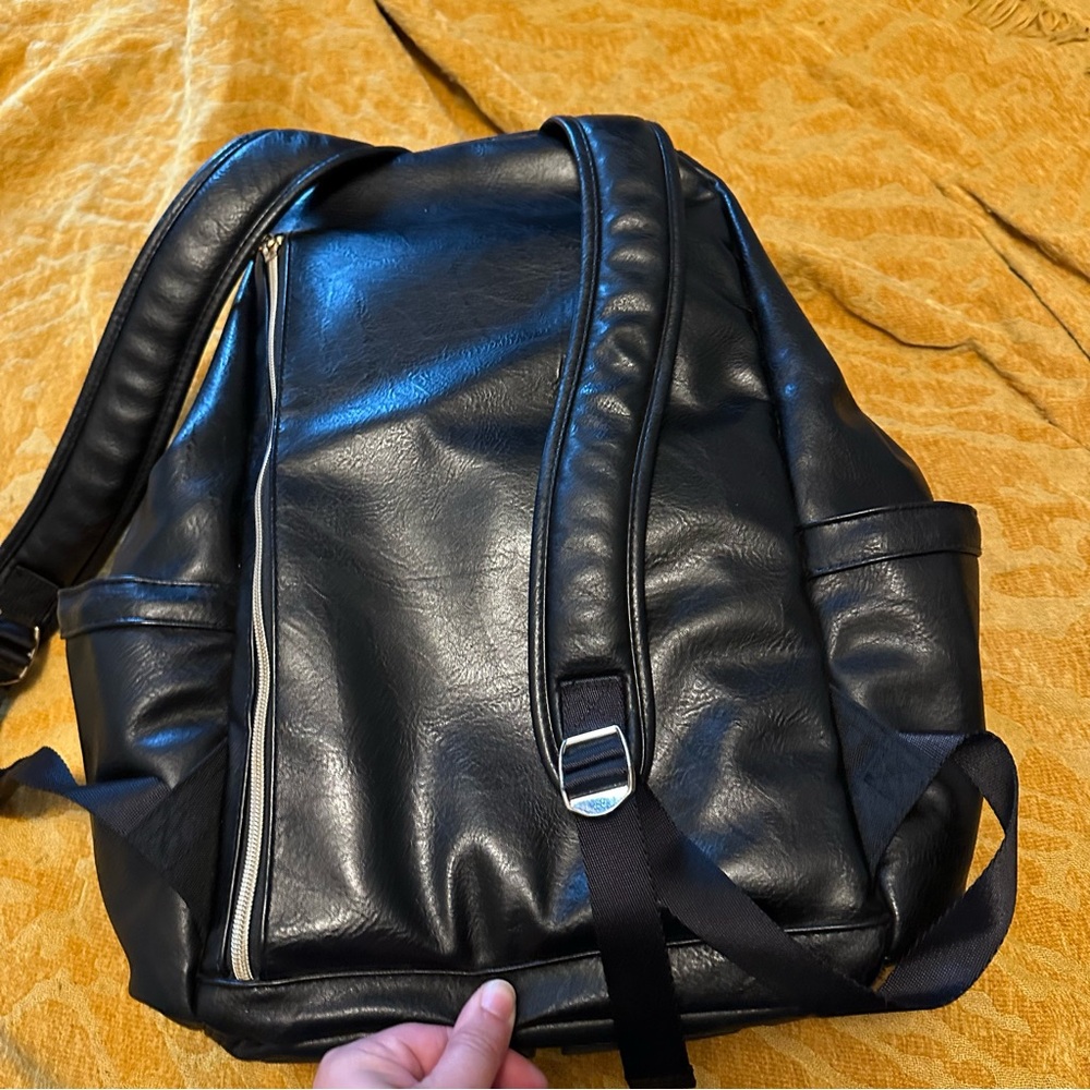 Itzy Ritzy limited edition Chelsea + Cole boss baby backpack like new! - Picture 3 of 5